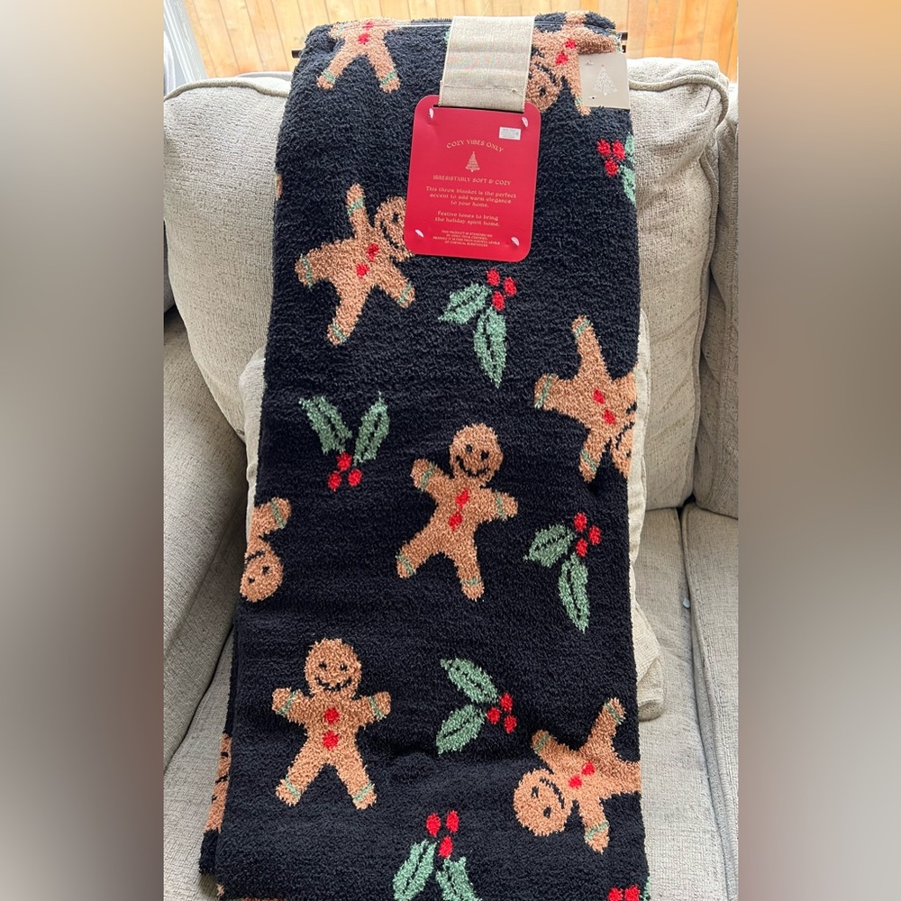 Cozy Cottage Knitted Oversized Gingerbread Throw Blanket